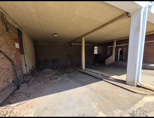 9,600M² WAREHOUSE FOR SALE IN DENVER